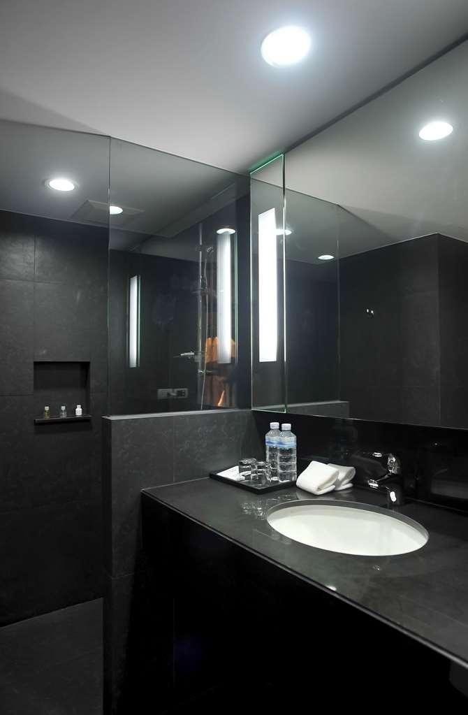 Best Western Sukhumvit 20 Bangkok Oda fotoğraf