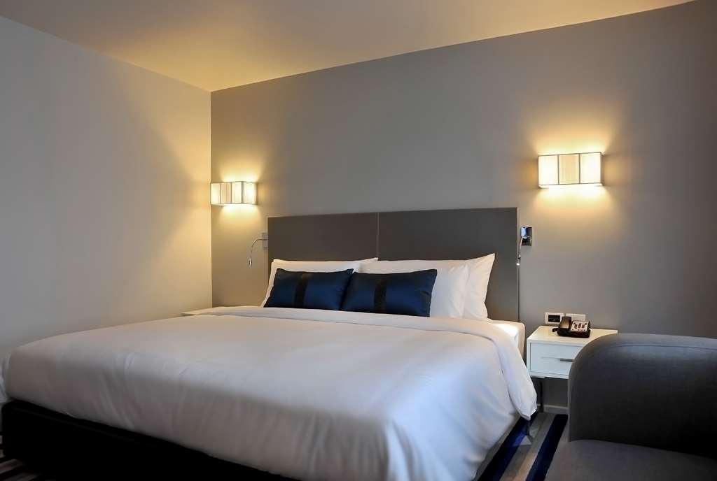 Best Western Sukhumvit 20 Bangkok Oda fotoğraf